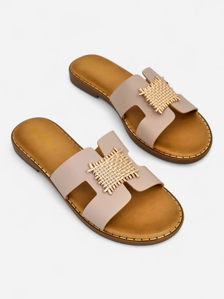 Royalfashion Women’s decorative slides with ornament Crattes