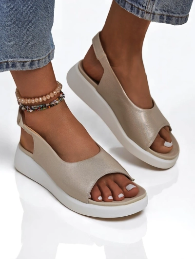 Royalfashion Women's sandals on a thicker sole Luna Shines