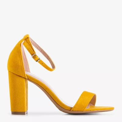 OUTLET Yellow women's sandals on the Anniet post - Footwear