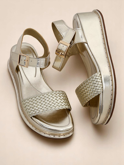 Royalfashion Sieviešu sandales ar platformu un pīto siksniņu Fiolle