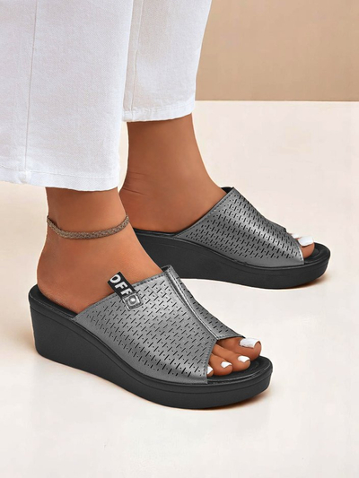 Royalfashion Женские шлепанцы на танкетке Luna Wedge