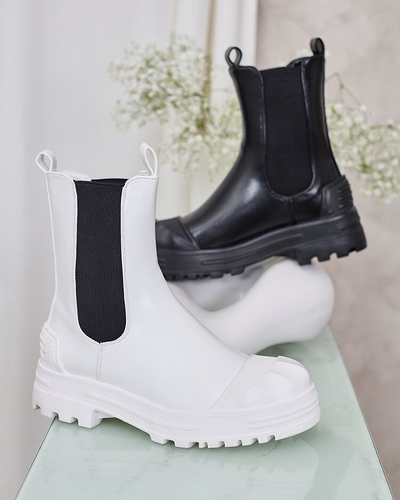 Royalfashion Women's flat heeled boots in white Yennas