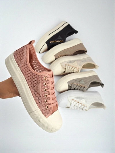 Afrodyta Rosa trampki fi uman - pink but weh kyahn breez fi di son taim