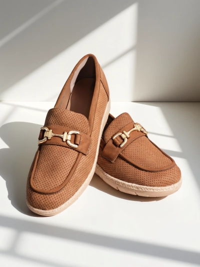 Royalfashion Women's low shoes with a decoration on the toe