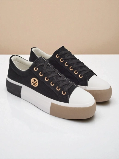 Black women’s Aurelio Canvas sneakers