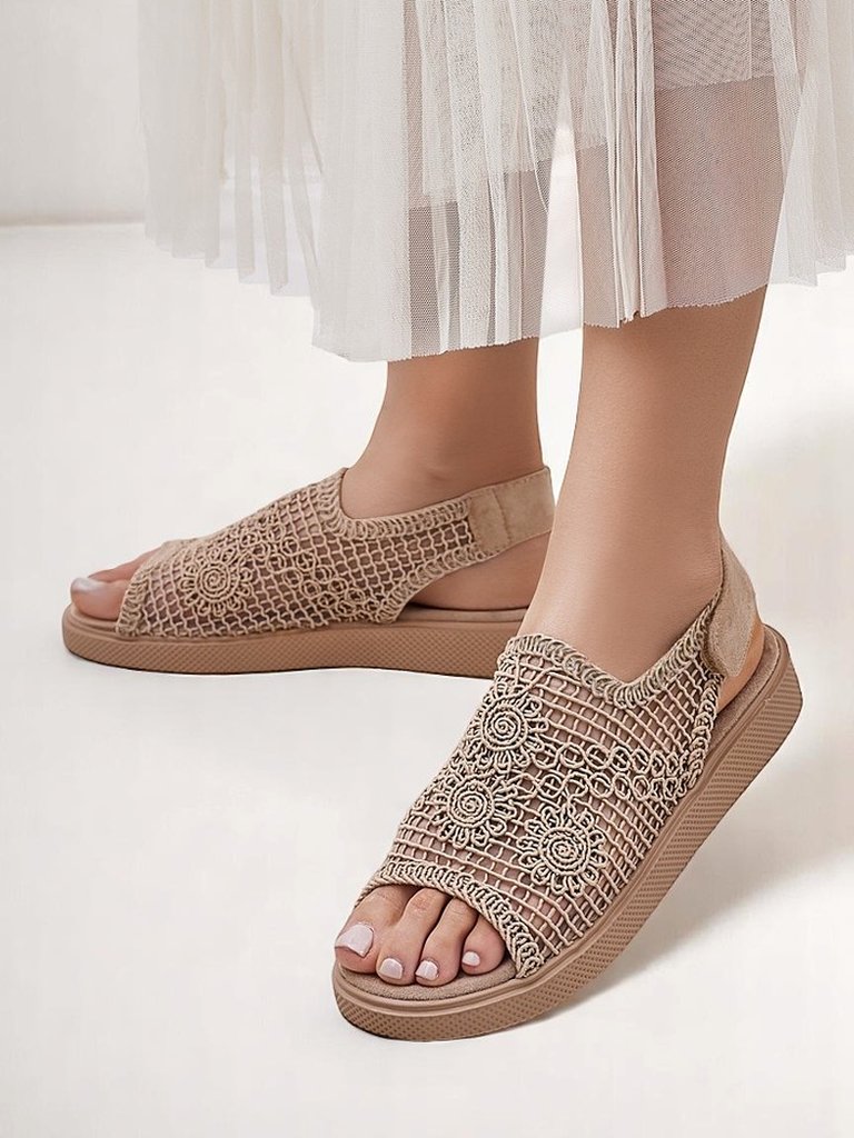 Royalfashion sieviešu Levay mežģīņotās sandales ar auduma augšdaļu