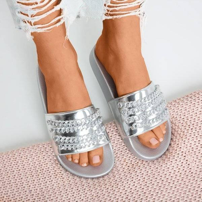 OUTLET Silver slippers with a chain Slivien - Footwear