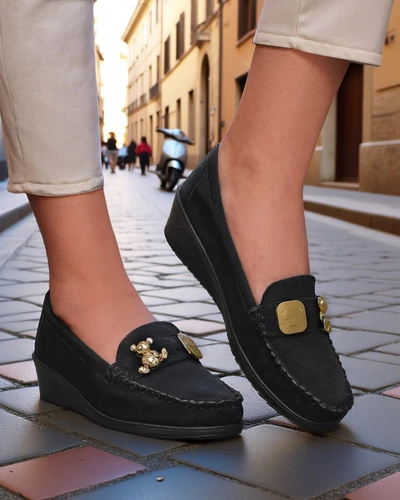 Royalfashion Women's loafers on a low wedge Mollan