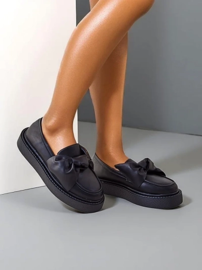 Royalfashion Elegant women's moccasins with a bow Ortto