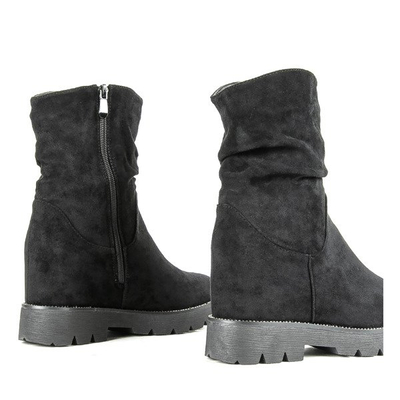 Black boots with a covered wedge Yetna - Footwear