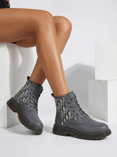 Royalfashion Women's ankle boots with print Efrioz