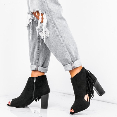 Czarne botki na słupku z wycięciem na nosku Pariea - Obuwie