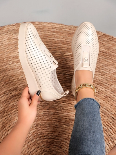 Royalfashion Slip-on women's perforated shoes Goffies