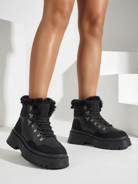 Royalfashion Women's lace-up snow boots Qiroz