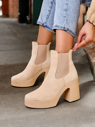 Royalfashion Women's ankle boots on a heel Bezollo