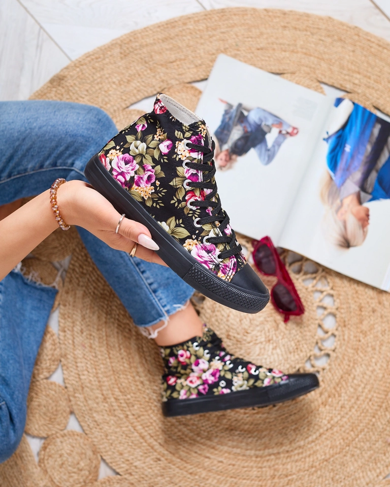 Royalfashion Sieviešu augstpapēžu kedas ar melniem ziediem Soxic