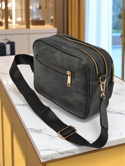 Маленькая женская сумочка из экокожи Hidden Thorn