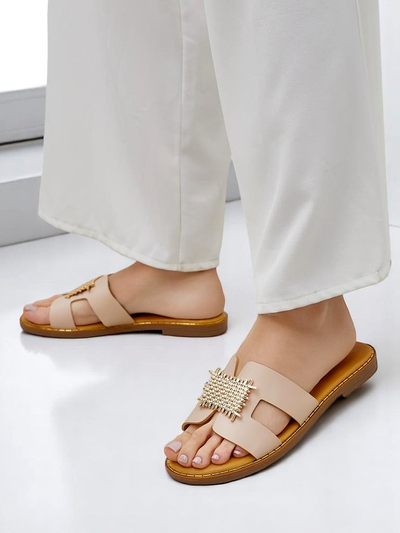 Royalfashion Women’s decorative slides with ornament Crattes