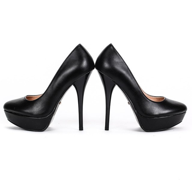 Czarne czółenka na platformie - Obuwie