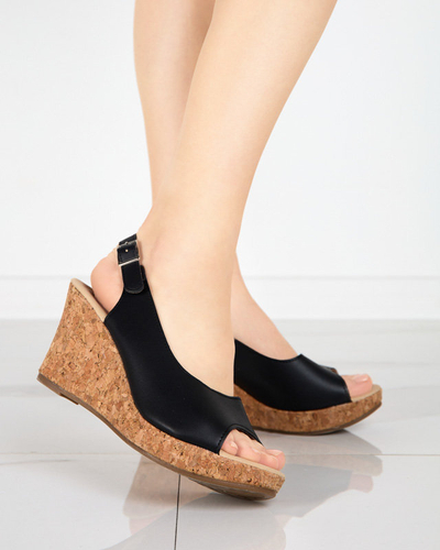 OUTLET Melnas sieviešu sandales uz ķīļa Erona- Shoes