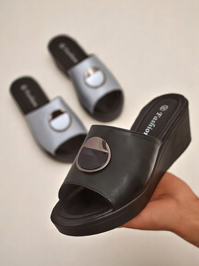 Royalfashion Женские босоножки на танкетке Elira