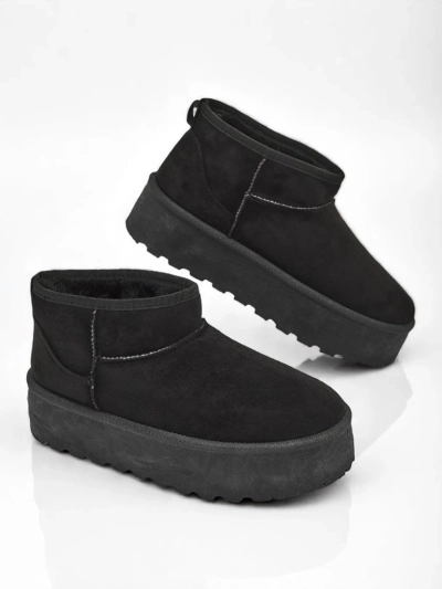 Royalfashion Women's platform a'la snow boots in black Dagodo