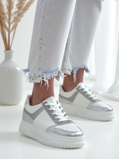 Royalfashion sieviešu sneakers ar mirdzumu Qisofi