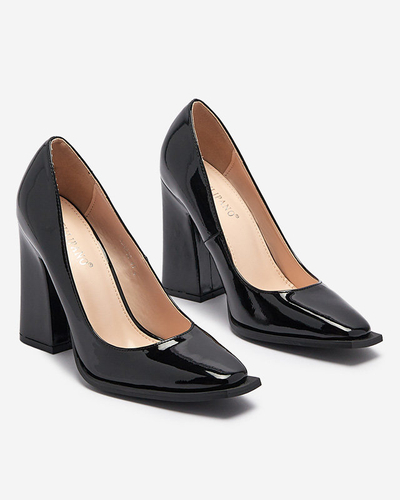 Black lacquered pumps with square toe Oriva - Footwear