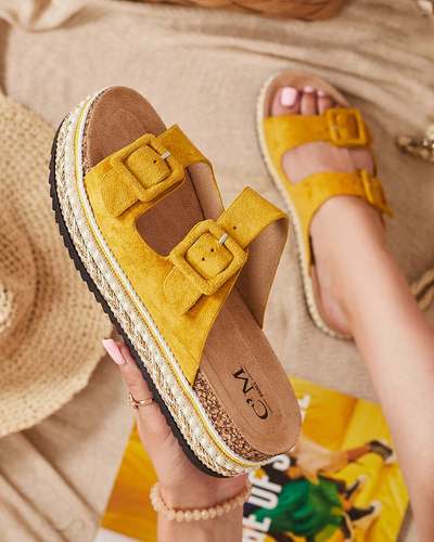 Women's mustard slippers on a thick Carisno sole - Footwear