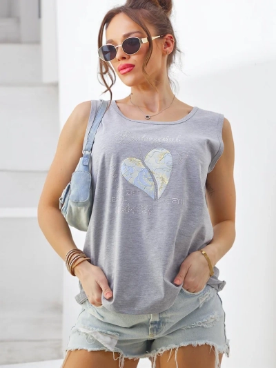 Женская футболкаRoyalfashion из хлопка с сердечком
