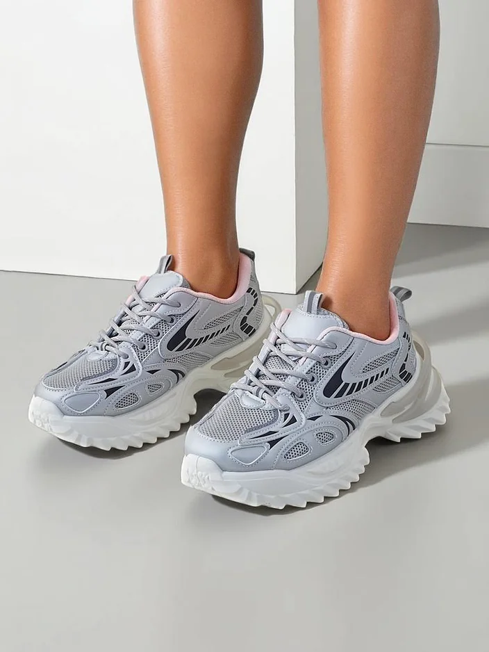 Royalfashion Sieviešu sporta apavi uz biezāka zole Annete