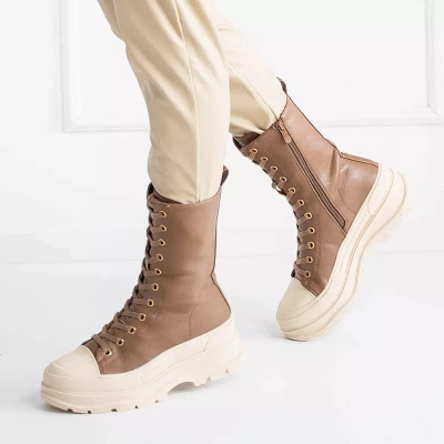 OUTLET Light brown women's high boots with flat heel Magara - Footwear