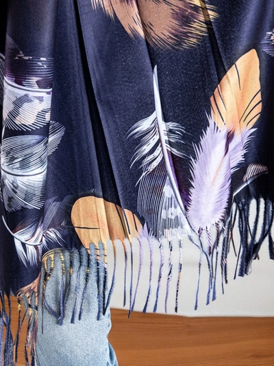 Ladies' navy blue scarf with feathers - Accessories