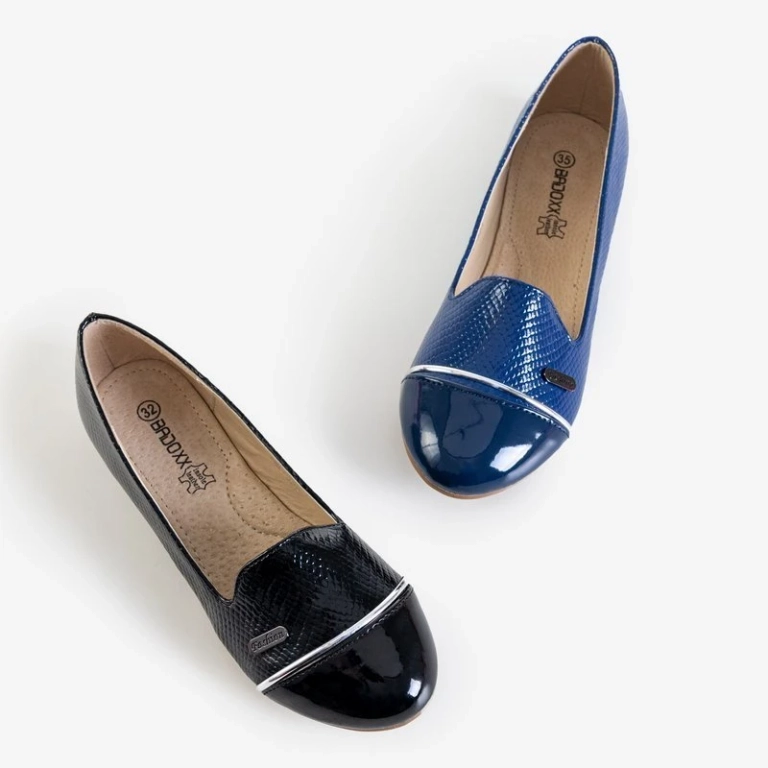 OUTLET Black children's moccasins with Varecia embossing - Footwear