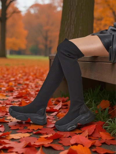 Long lavli slip-on kozaki an a thika sole Ravmora