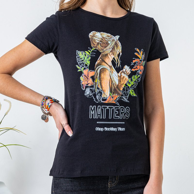 Черная женская футболка с принтом