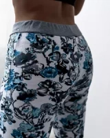 белый || бирюзовый || Экрю