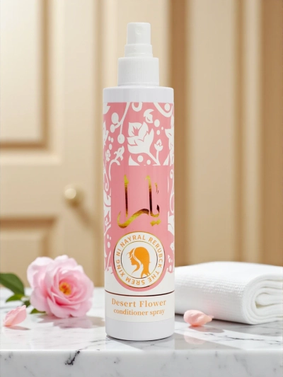 Perfumed hair conditioner spray with proteins- regenerates and moisturizes