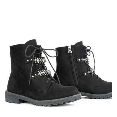 Czarne workery z ozdobnymi paseczkami Mayte - Obuwie