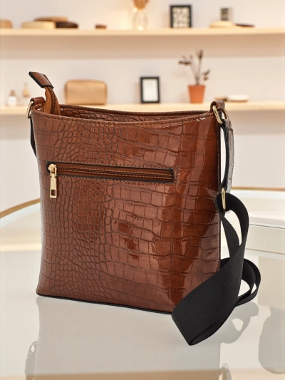 Lakierowana mała damska torebka ze eko skóry Arlisse