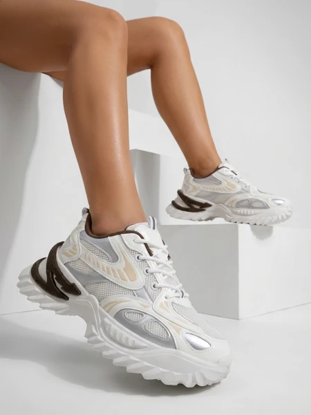 Royalfashion Women's patent sneakers Leysi