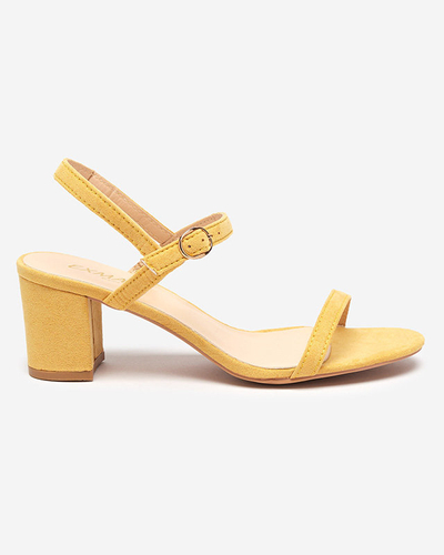 Women's sandals on a post in yellow Usopi - Footwear