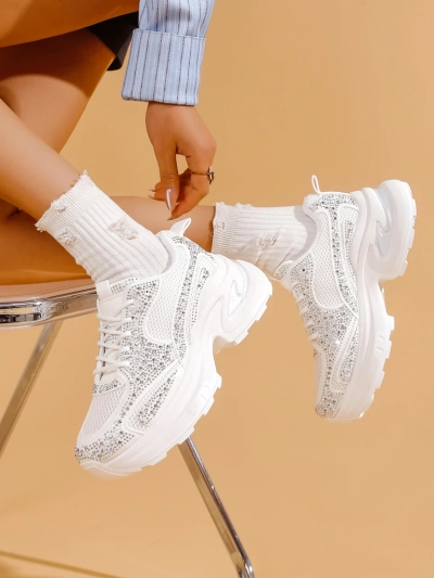Женские спортивные кроссовки Royalfashion с камнями Bloss