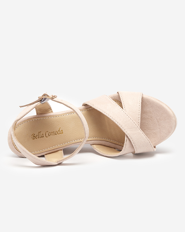 OUTLET Beige women's sandals on a Deklis post - Footwear