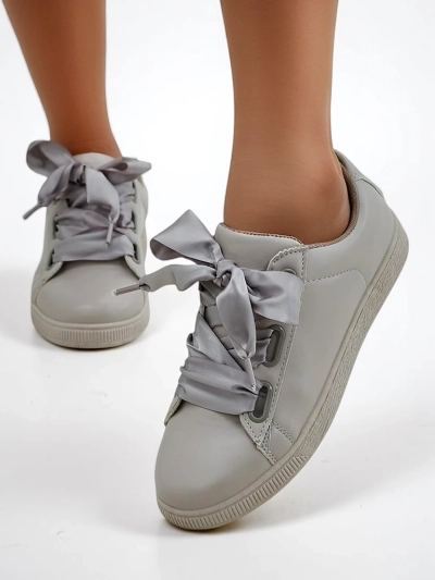 Royalfashion sieviešu ekoloģiskās ādas kedas ar dekoratīvajām auklām Etti