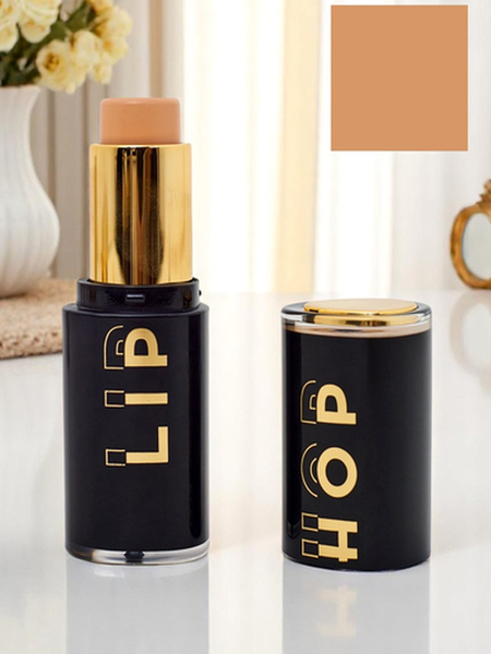 Face concealer stick in the shade Light Sand