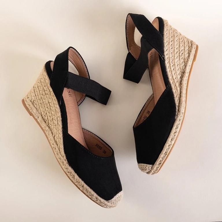 OUTLET Черные женские босоножки на танкетке Евпатория - Сандалии