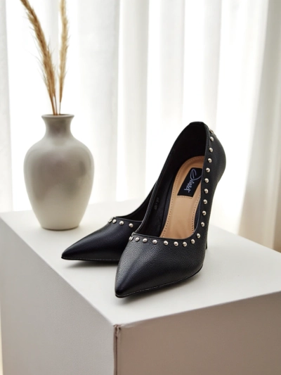 Royalfashion Sieviešu stiletto ar naglām Koscalle