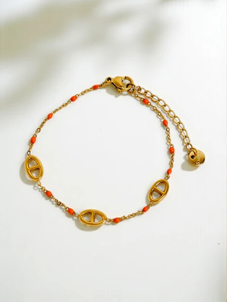 Aurelia Perseus - elegant gold-plated bracelet with a geometric motif