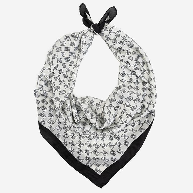 Черно-белая женская косынка с принтом